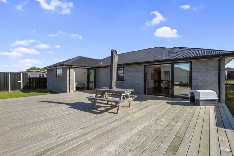 Photo of property in 8 Vercoe Crescent, Morrinsville, 3300