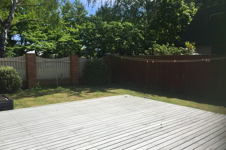 Photo of property in 226 Memorial Avenue, Burnside, Christchurch, 8053