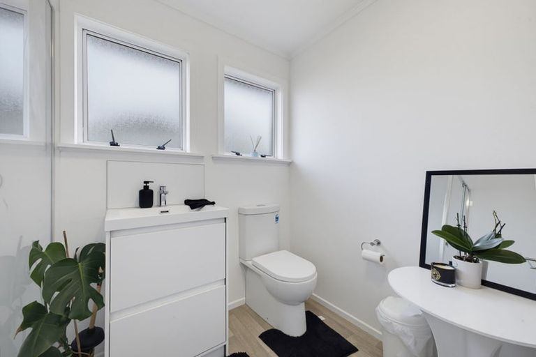 Photo of property in 31 Trafalgar Street, Westown, New Plymouth, 4310