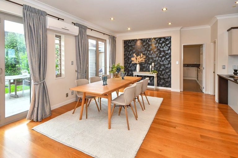 Photo of property in 36 Leburn Crescent, Flat Bush, Auckland, 2016