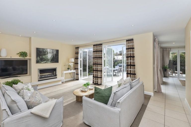 Photo of property in 16 Worsleys Road, Cracroft, Christchurch, 8025