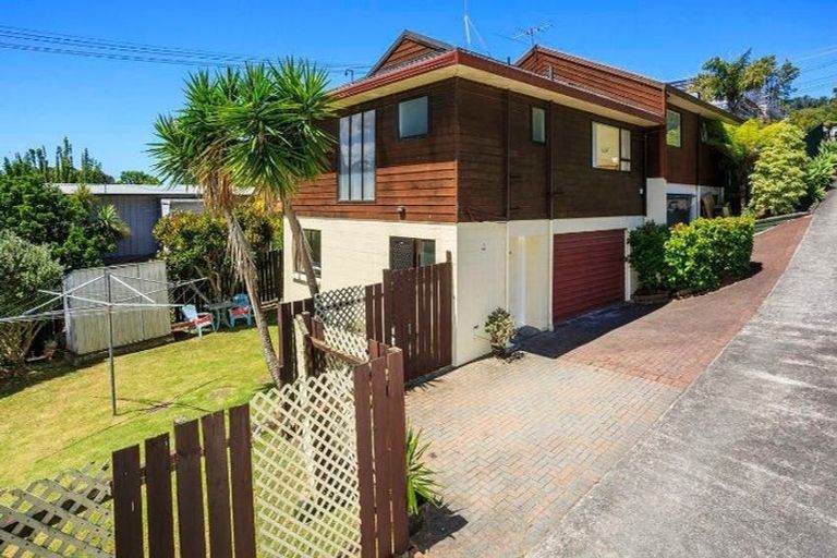Photo of property in 2/708 Beach Road, Browns Bay, Auckland, 0630