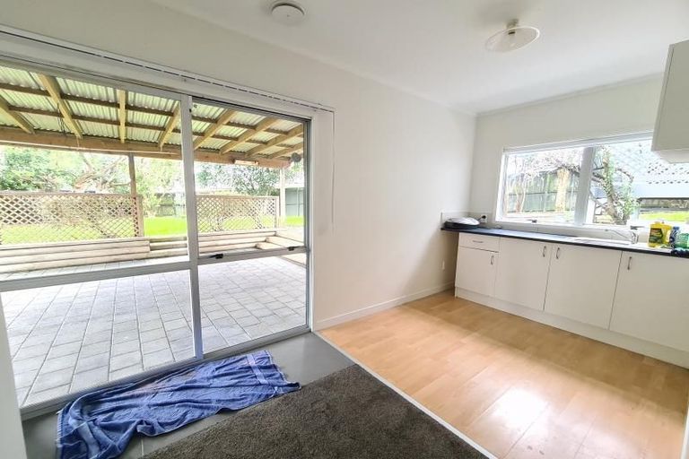 Photo of property in 10 Yarra Place, Botany Downs, Auckland, 2010