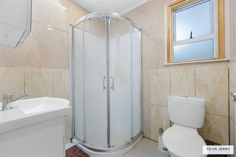 Photo of property in 1/8 Cornwall Road, Mangere, Auckland, 2022