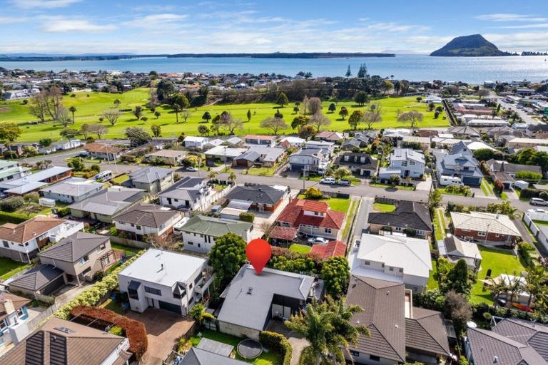 Photo of property in 28 Seaview Road, Otumoetai, Tauranga, 3110