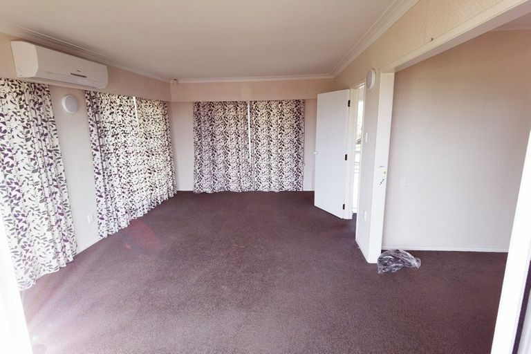 Photo of property in 150 Mokoia Road, Chatswood, Auckland, 0626