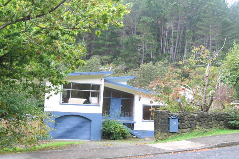 Photo of property in 31 Elmslie Road, Pinehaven, Upper Hutt, 5019