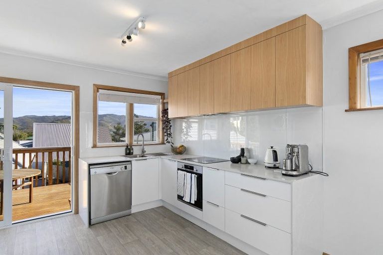 Photo of property in 166 Buckley Road, Southgate, Wellington, 6023