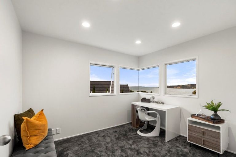 Photo of property in 43 Shuttleworth Place, Manly, Whangaparaoa, 0930