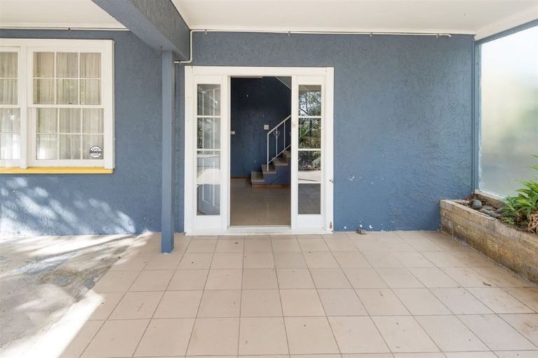 Photo of property in 15 Catalina Crescent, Forrest Hill, Auckland, 0620