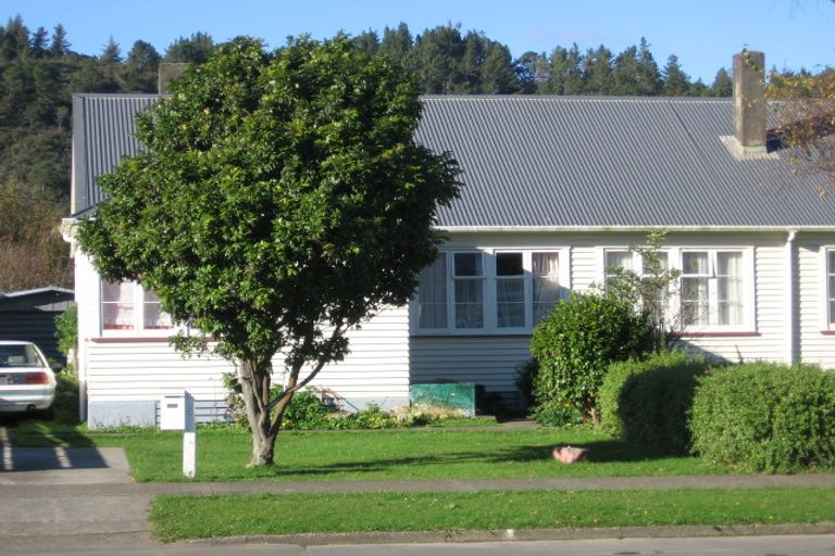 Photo of property in 1256 High Street, Taita, Lower Hutt, 5011