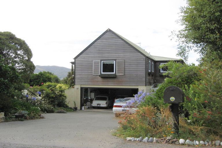Photo of property in 18 Ngatea Road, Diamond Harbour, Lyttelton, 8971