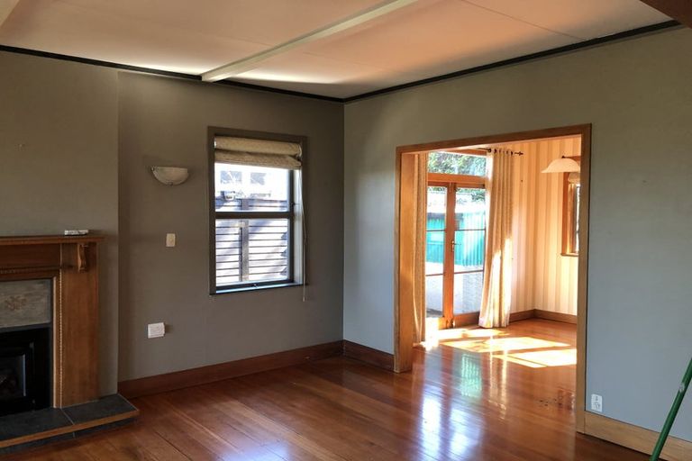 Photo of property in 10 Harvey Road, Bluff Hill, Napier, 4110
