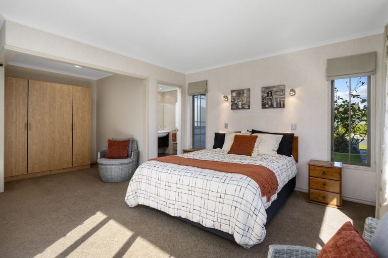 Photo of property in 23 Inverness Drive, Pyes Pa, Tauranga, 3112