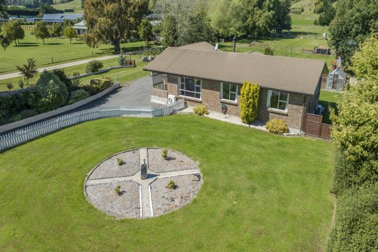 Photo of property in 52 Leslie Street, Waiau, 7332