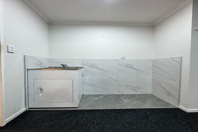 Photo of property in 3 Tuwhare Street, Papakura, 2110