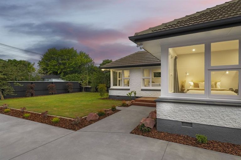 Photo of property in 39 Liverton Crescent, Bishopdale, Christchurch, 8053