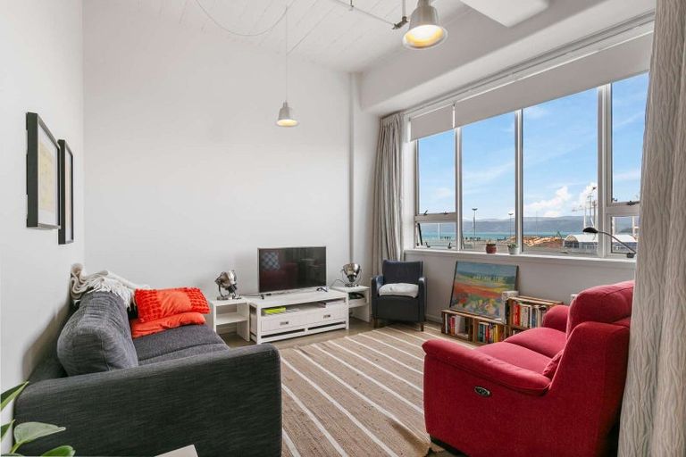 Photo of property in Stadium Garden Flats, 314/107 Thorndon Quay, Pipitea, Wellington, 6011