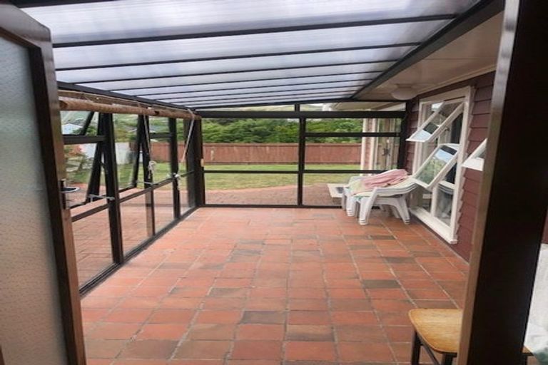 Photo of property in 6 Mascot Street, Tawa, Wellington, 5028