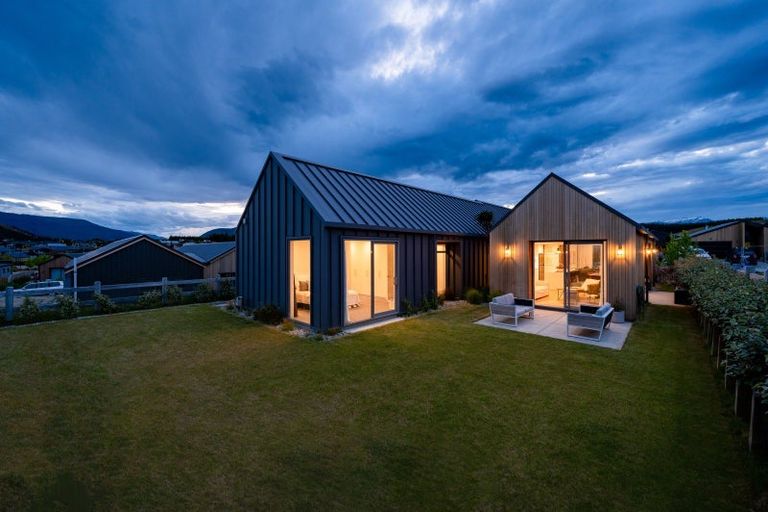 Photo of property in Northlake, 4 Bonspiel Road, Wanaka, 9305