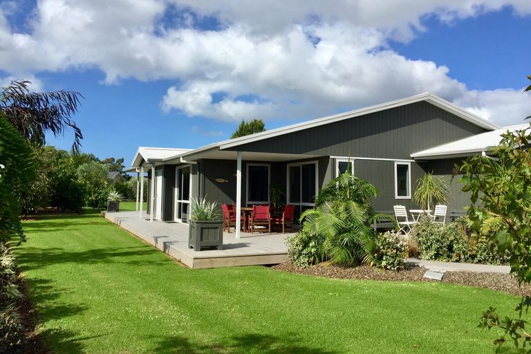Photo of property in 10 Awhitu Road, Kerikeri, 0230