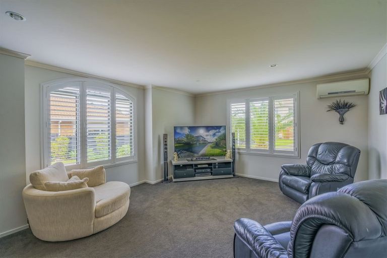 Photo of property in 6 Coral Court, Gulf Harbour, Whangaparaoa, 0930