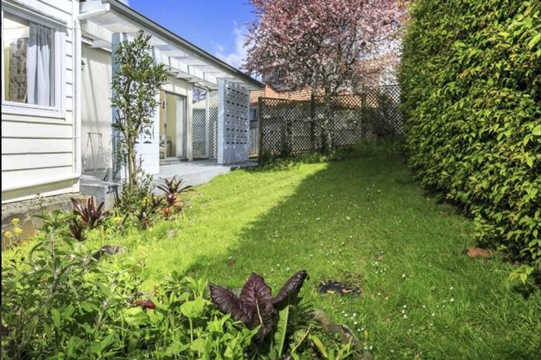 Photo of property in 1/40 Nile Road, Milford, Auckland, 0620