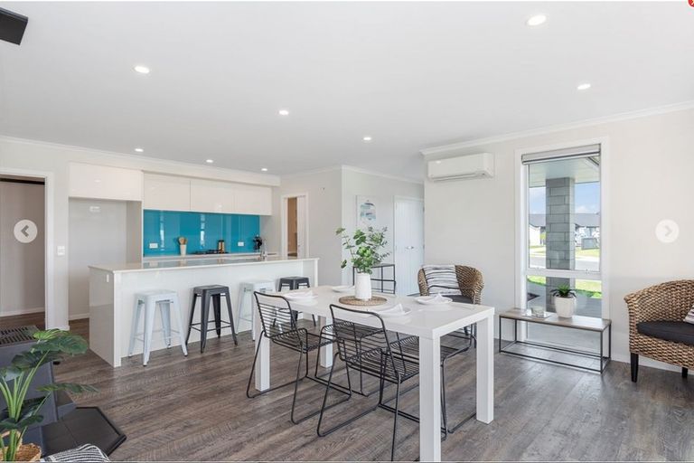 Photo of property in 1 Saddlers Way, Papamoa, 3118