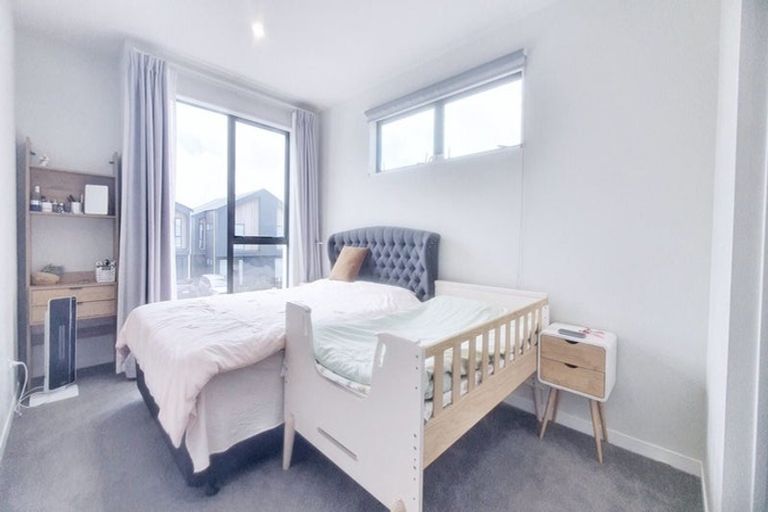 Photo of property in 24 Porowha Road, Westgate, Auckland, 0814