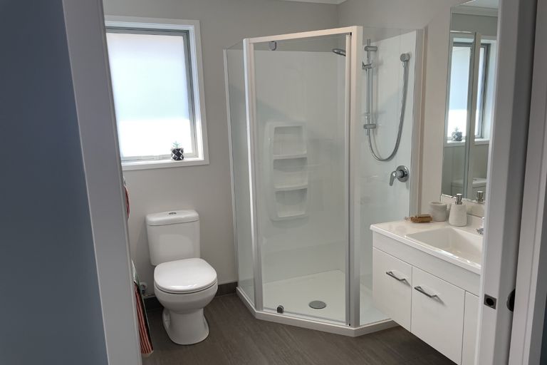 Photo of property in 16 Archibald Drive, Wainui, 0932