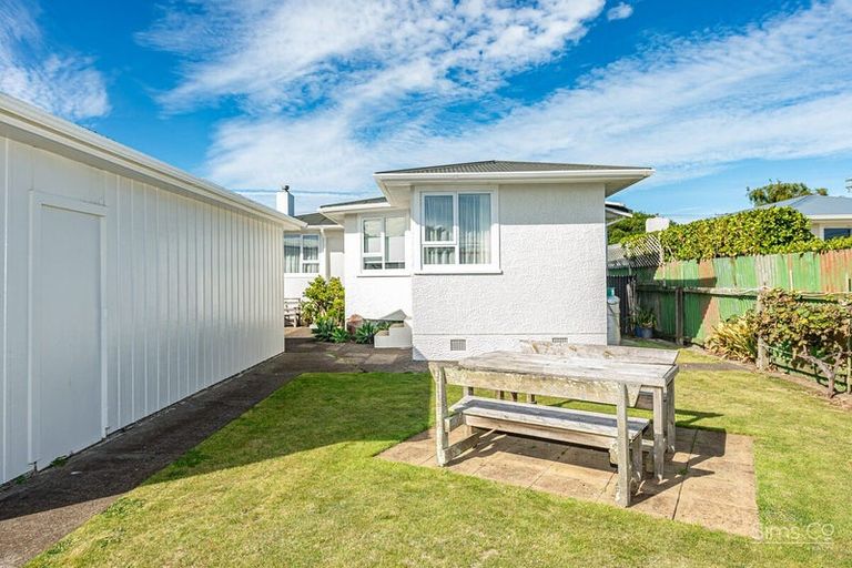 Photo of property in 34 Selwyn Crescent, College Estate, Whanganui, 4500