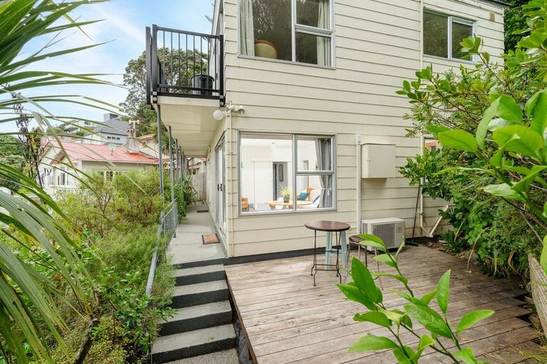 Photo of property in 110b Grafton Road, Roseneath, Wellington, 6011