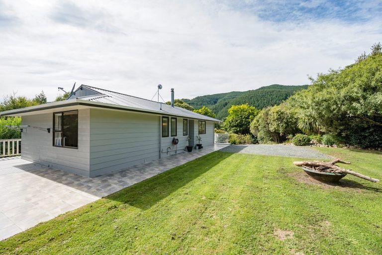 Photo of property in 169 Cable Bay Road, Hira, Nelson, 7071