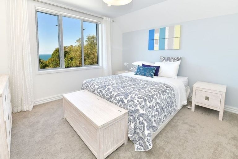 Photo of property in 110 Vipond Road, Stanmore Bay, Whangaparaoa, 0932