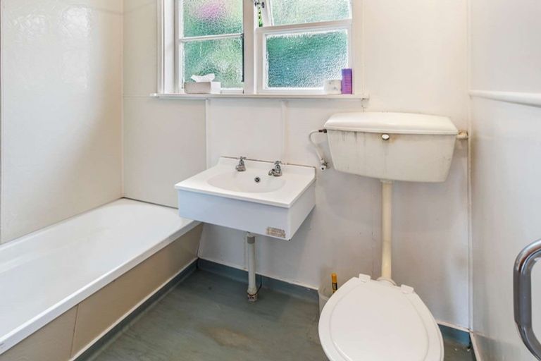 Photo of property in 81 Swiss Avenue, Gonville, Whanganui, 4501