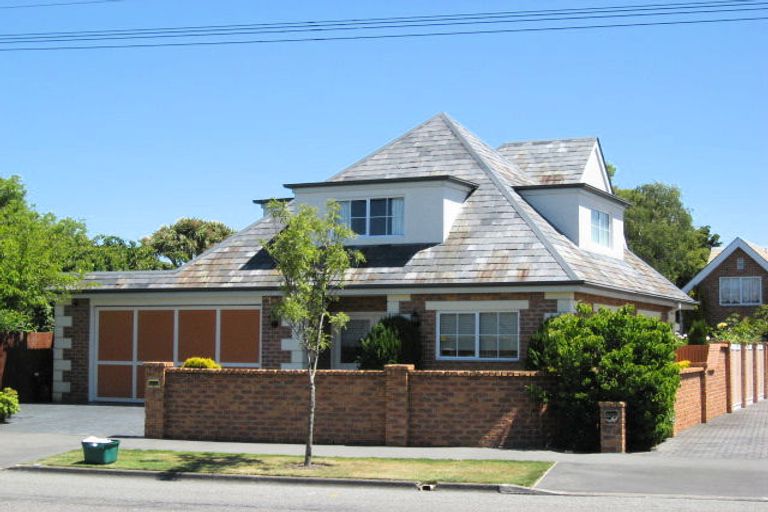 Photo of property in 233 Avonhead Road, Avonhead, Christchurch, 8042