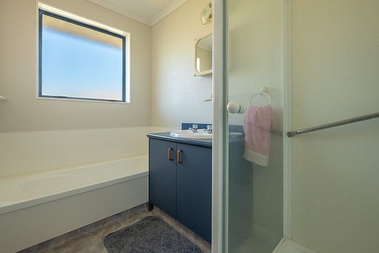 Photo of property in 64 Sunnyvale Street, Bell Block, New Plymouth, 4312