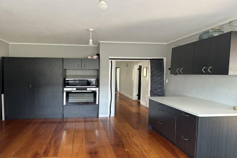 Photo of property in 23 Brightwater Terrace, Terrace End, Palmerston North, 4410