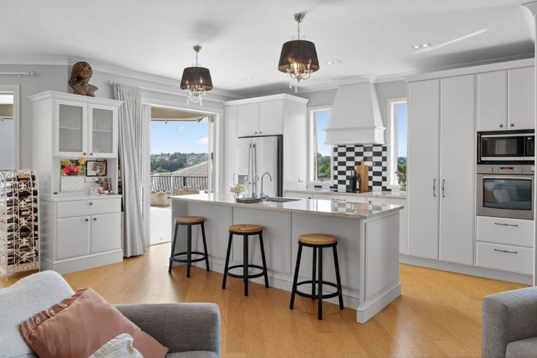 Photo of property in 15 Meadowbank Rise, Bethlehem, Tauranga, 3110