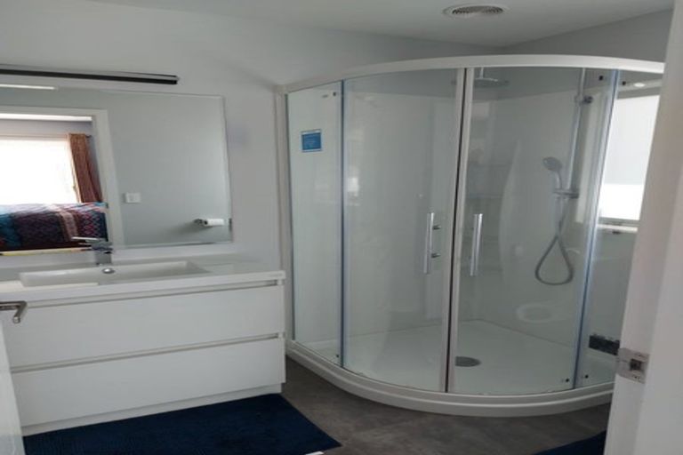 Photo of property in 32 Gilruth Road, Wallaceville, Upper Hutt, 5018