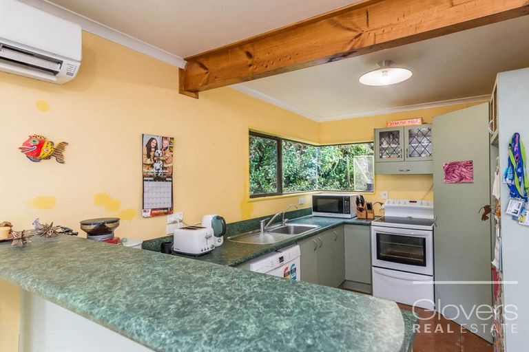 Photo of property in 789a Scenic Drive, Henderson Valley, Auckland, 0612