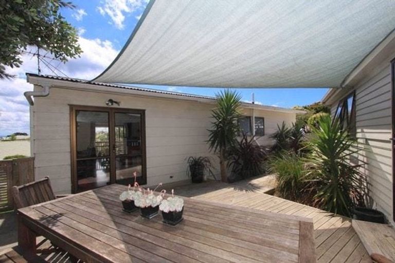 Photo of property in 64b Tiri Road, Manly, Whangaparaoa, 0930