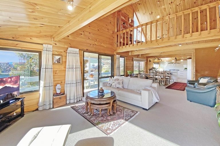 Photo of property in 3 Gareth Place, Lynmore, Rotorua, 3010