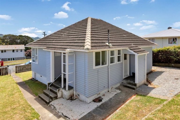 Photo of property in 96 Hampshire Street, Cannons Creek, Porirua, 5024