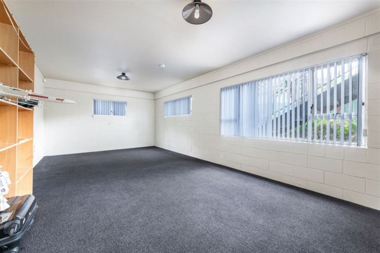 Photo of property in 201 Te Atatu Road, Te Atatu South, Auckland, 0610
