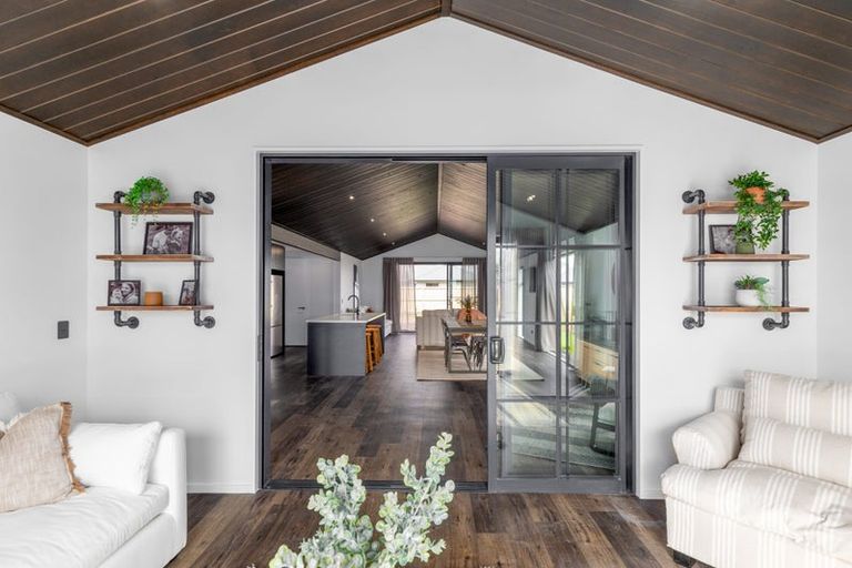 Photo of property in 32 Finstock Way, Rolleston, 7614