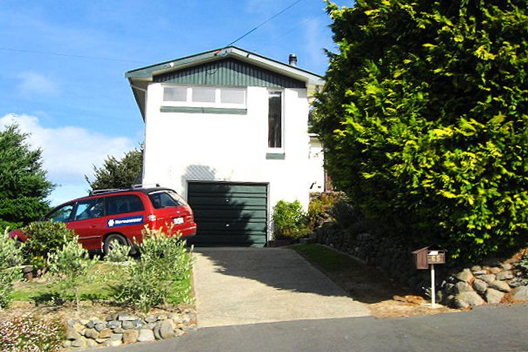 Photo of property in 65 Centennial Avenue, Helensburgh, Dunedin, 9010