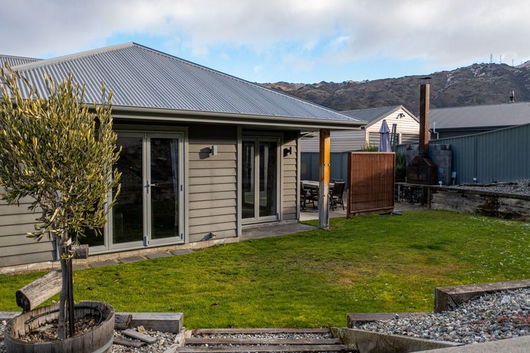 Photo of property in 6 Holdom Place, Clyde, 9330