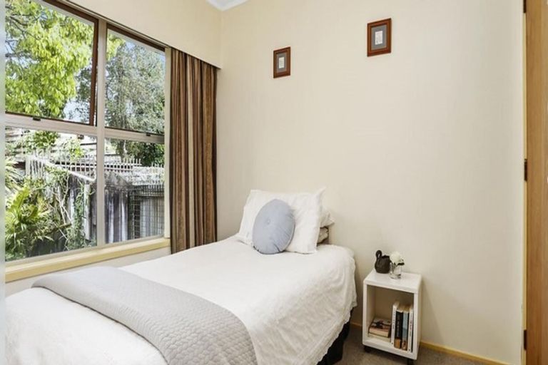 Photo of property in 1/4 Velma Road, Hillcrest, Auckland, 0627