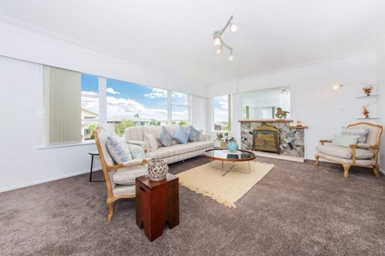 Photo of property in 25 The Crest, Sunnyhills, Auckland, 2010